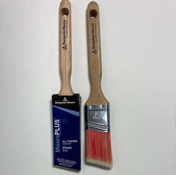 Benjamin Moore Nour MoorePlus Polyester Brush 1.5"