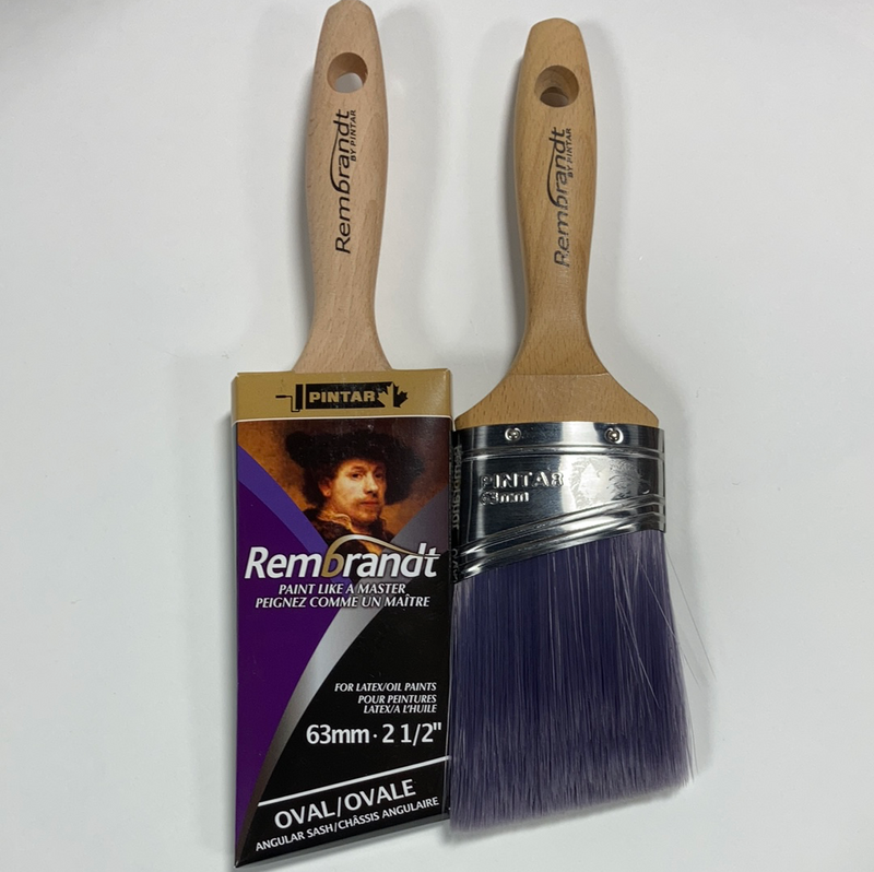 Pintar Rembrandt Oval 2 1/2” brush- beaver tail handle
